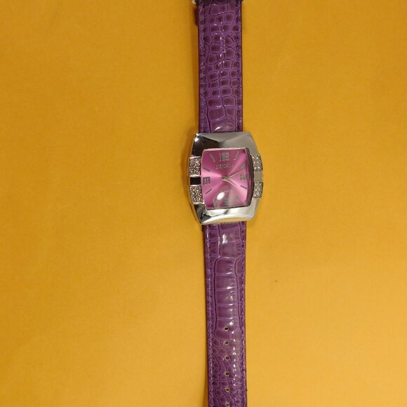 Ladies Geneva Watch - Picture 1 of 3